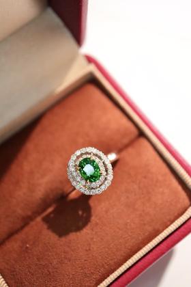 1.06ct 沙弗莱戒指