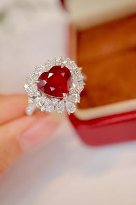 2.82ct 红宝石戒指吊坠