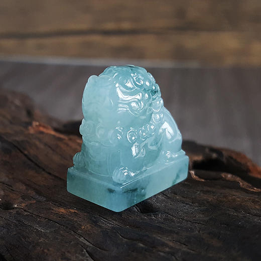 【天然正品】天然精品糯冰种飘蓝花狻猊造型翡翠（吉祥、平安）印章、摆件250624NJM17 商品图2
