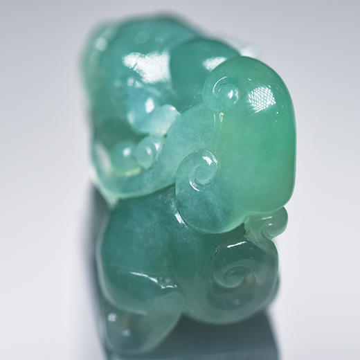 醒狮背灵芝翡翠狮子印章（孤品1件） 商品图1