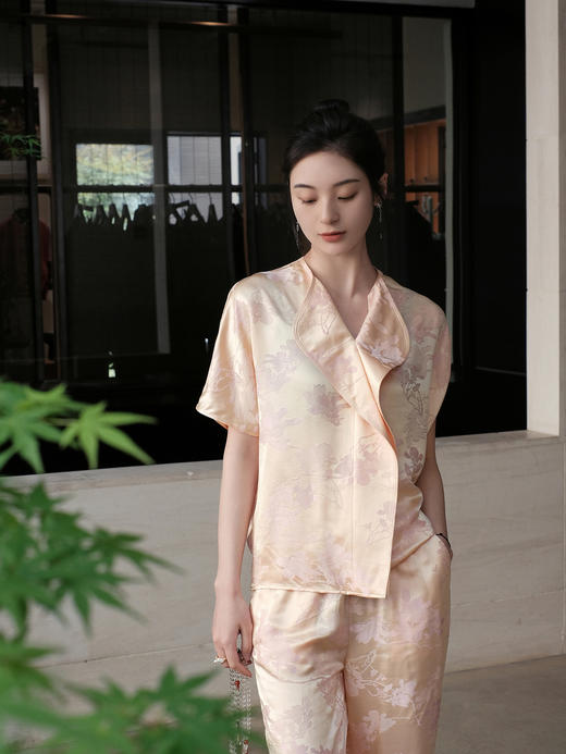 盛唐牡丹 |玉兰花纹交织真丝上衣 商品图2