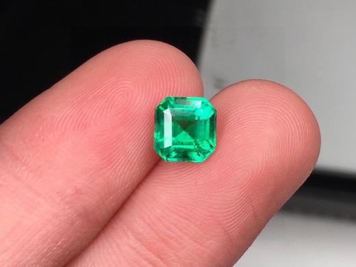 1.27ct 祖母绿裸石 商品图2