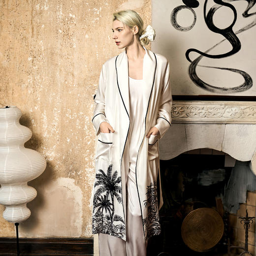 Solo seta女真丝睡袍桑蚕丝椰树水墨画印花浴袍2025丝绸秋冬款 商品图2