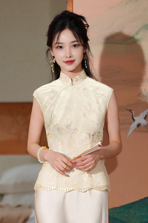 逸红颜明月优选# 『芸楚』精美重工刺绣款旗袍领上衣,新古典玉色,轻盈薄纱,灵动美丽 商品图7