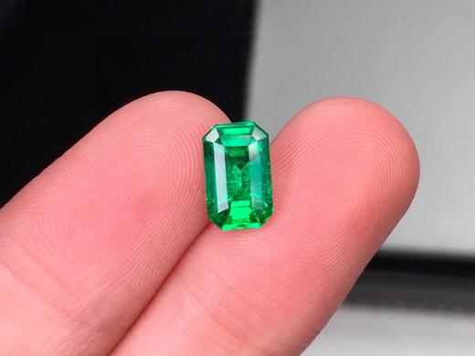 1.32ct 祖母绿裸石 商品图0