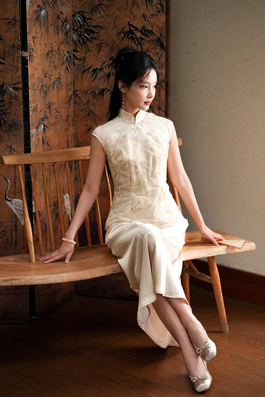 逸红颜明月优选# 『芸楚』精美重工刺绣款旗袍领上衣,新古典玉色,轻盈薄纱,灵动美丽 商品图6