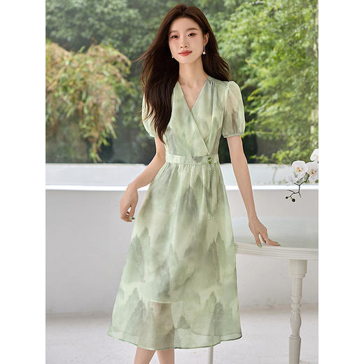 【专属特价】熙世界《远山青黛》水墨画V领连衣裙夏季国风复古印花雪纺裙子 商品图1