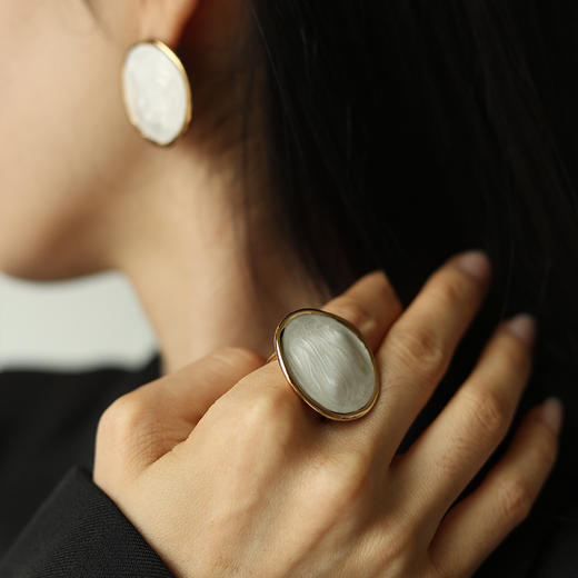 【李莎旻子同款】Art Nouveau新艺术时期 | 白色波纹戒指（活口） 商品图3