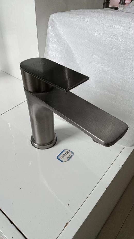 格朗 冷热面盆龙头 86067 灰 商品图0