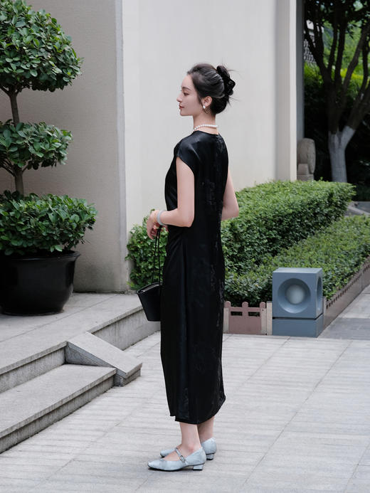 盛唐婧 |提花真丝缎修身国风连衣裙-黑色 商品图2