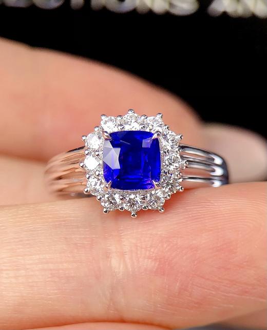 1.06ct 4.42g 蓝宝石戒指 商品图2