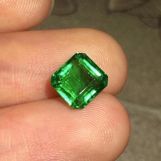 1.86ct 祖母绿裸石 商品图2