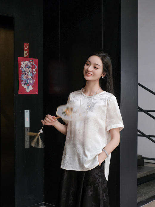 盛唐婧 |真丝冠乐皱简约百搭上衣-白色 商品图2