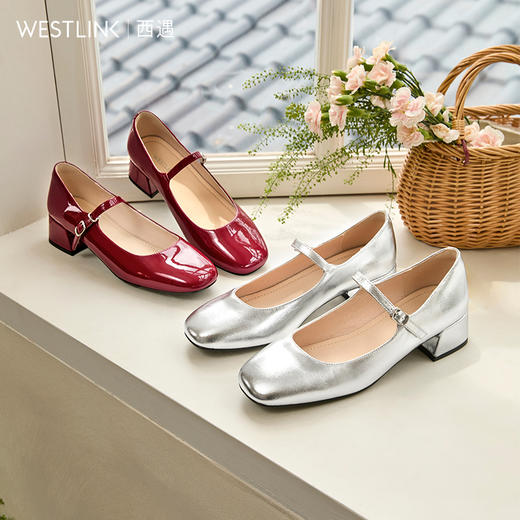 西遇法式玛丽珍鞋女新款早春百搭方头一字带中跟粗跟银色单鞋V2547246 商品图0
