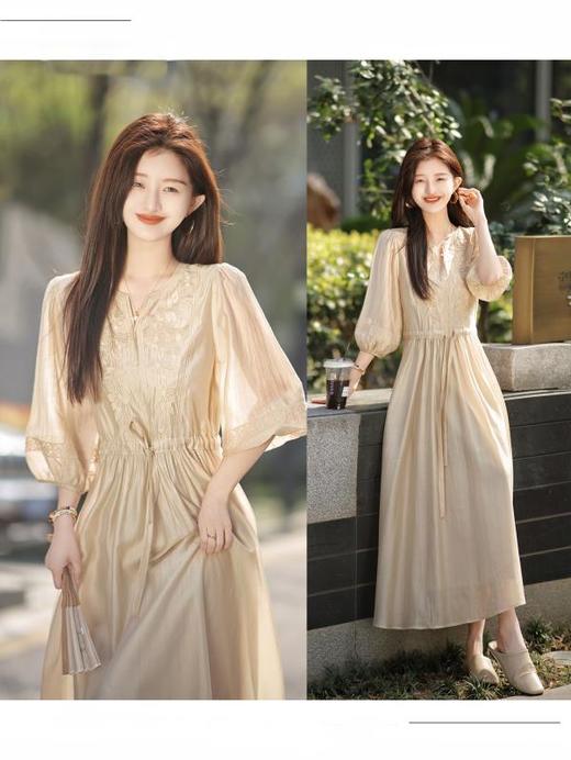 【轻奢】2024夏季 维多利亚仙女风刺绣裙    2款可选   天丝飘逸连衣裙 天丝刺绣小V领腰带连衣裙 商品图5