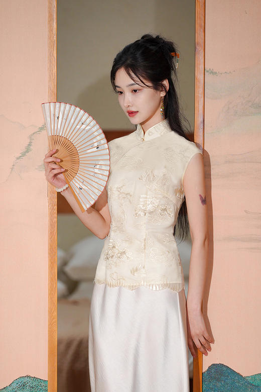 逸红颜明月优选# 『芸楚』精美重工刺绣款旗袍领上衣,新古典玉色,轻盈薄纱,灵动美丽 商品图8