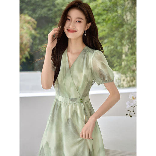 【专属特价】熙世界《远山青黛》水墨画V领连衣裙夏季国风复古印花雪纺裙子 商品图2