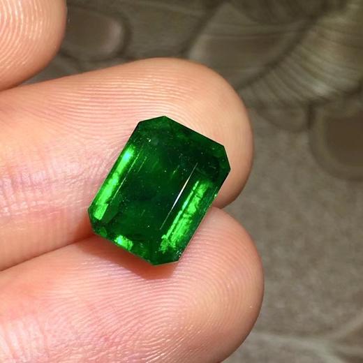3.66ct 祖母绿裸石 商品图2