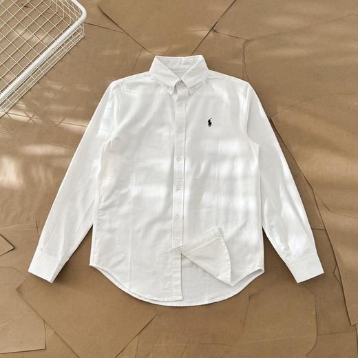 点此购买 拉夫劳伦男女款牛津纺纯色Logo刺绣排扣翻领六色经典长袖休闲衬衫 gz 292316 商品图6