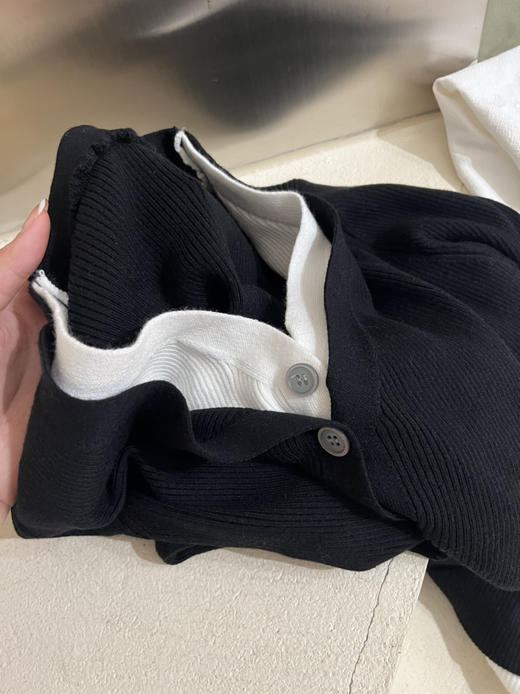 假两件开衫黑 商品图2