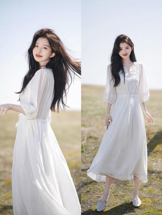 【轻奢】2024夏季 维多利亚仙女风刺绣裙    2款可选   天丝飘逸连衣裙 天丝刺绣小V领腰带连衣裙 商品图3