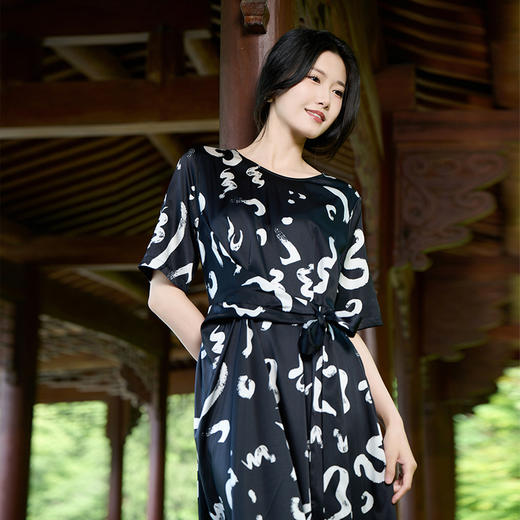 【桑蚕丝印花连衣裙】24年春夏新品女士中长款印花真丝连衣裙 商品图3