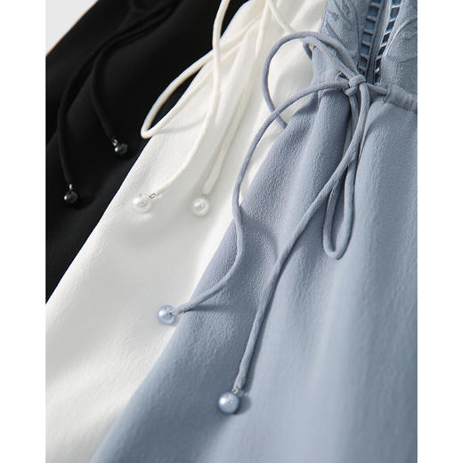 【轻奢】2024夏季 维多利亚仙女风刺绣裙    2款可选   天丝飘逸连衣裙 天丝刺绣小V领腰带连衣裙 商品图8