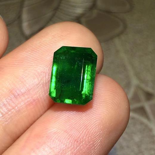 3.66ct 祖母绿裸石 商品图3