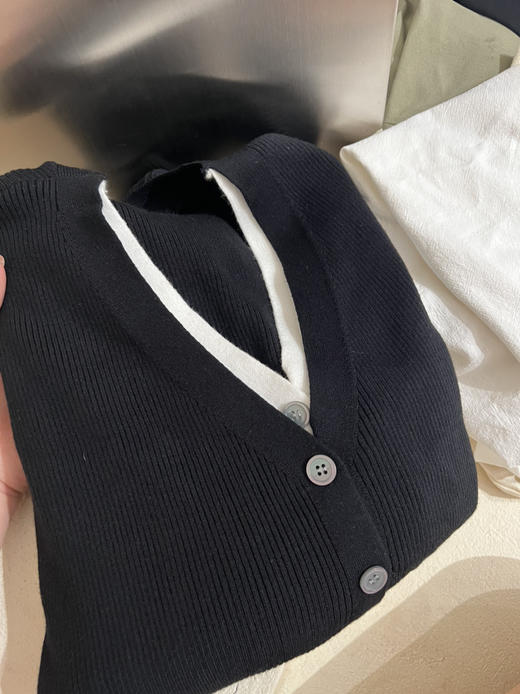 假两件开衫黑 商品图4