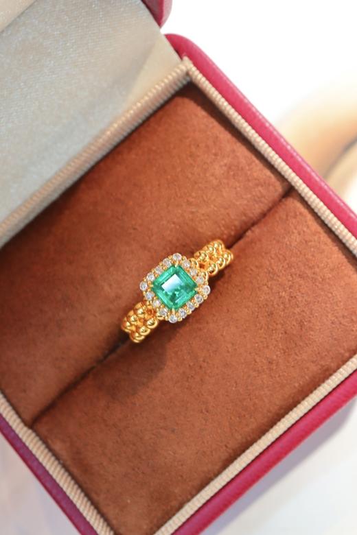 0.73ct 祖母绿戒指 商品图3