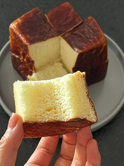 又软又硬的面包吃过吗？【碱水吐司】开启味觉创新 内外两种口感完美融合 麦香浓郁 碱水独特 搭配水果、冰淇淋更美味~ 商品图2