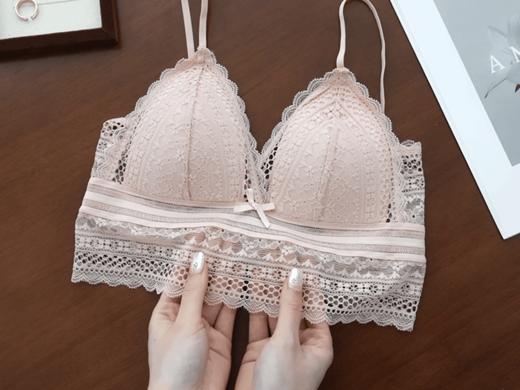 可纯可欲❗️【芮朵云朵蕾丝内衣】sexy😚疯狂心动~~配套内裤，加倍性感   小🐻不空杯！镂空深V，大U美背！穿低领&大露背衣服也很可❗️轻薄又透风，夏天穿超凉快🍃（套装内裤默认发大一码哦~） 商品图11