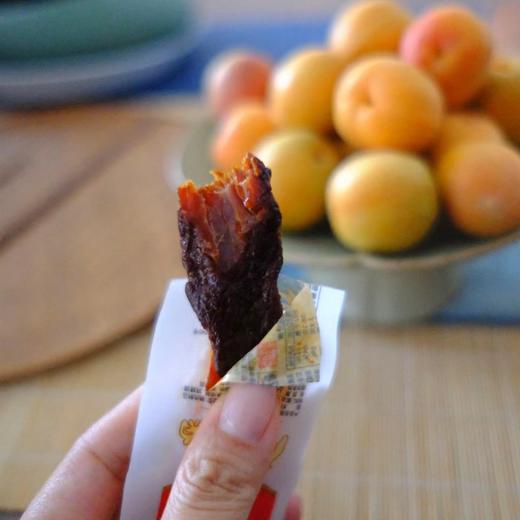 【新疆风味牛肉干】奕虹新疆行美食推荐 自然风干越嚼越香 不硬不柴不塞牙 不添加任何防腐剂和添加剂 保留牛肉的原汁原味 独立包装 美味随时分享 商品图2