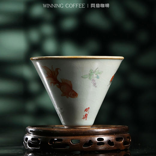 问鼎咖啡天青釉带竖条滤杯 （金鱼） （祥云飞鹤） 商品图0