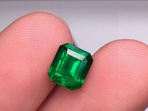 1.56ct 祖母绿裸石 商品图3