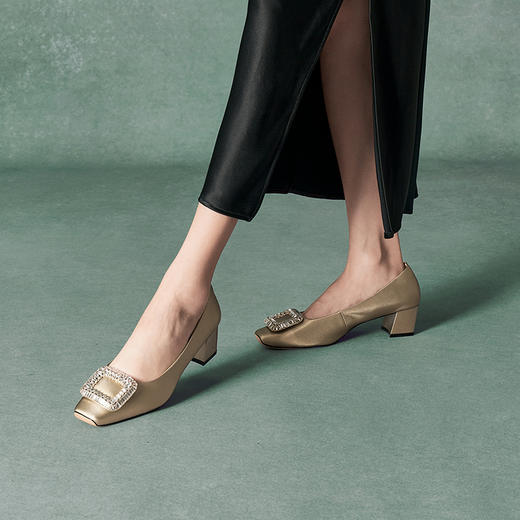 星期六经典方头钻扣粗跟单鞋SSC3111465 商品图7