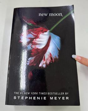 微瑕 暮光之城2 新月 New Moon 英文原版