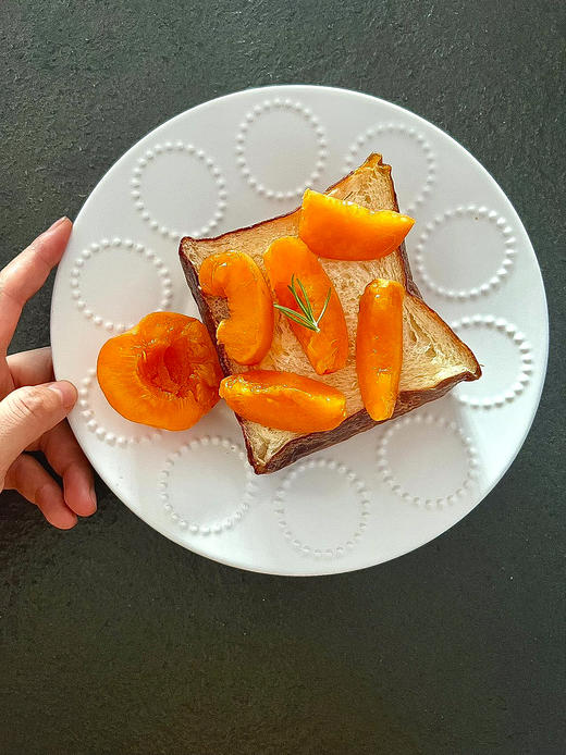 又软又硬的面包吃过吗？【碱水吐司】开启味觉创新 内外两种口感完美融合 麦香浓郁 碱水独特 搭配水果、冰淇淋更美味~ 商品图4