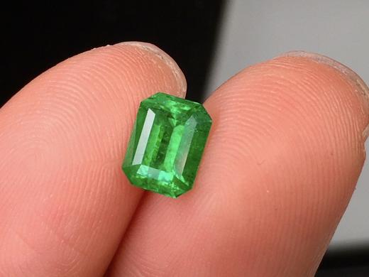 1.03ct 祖母绿裸石 商品图1
