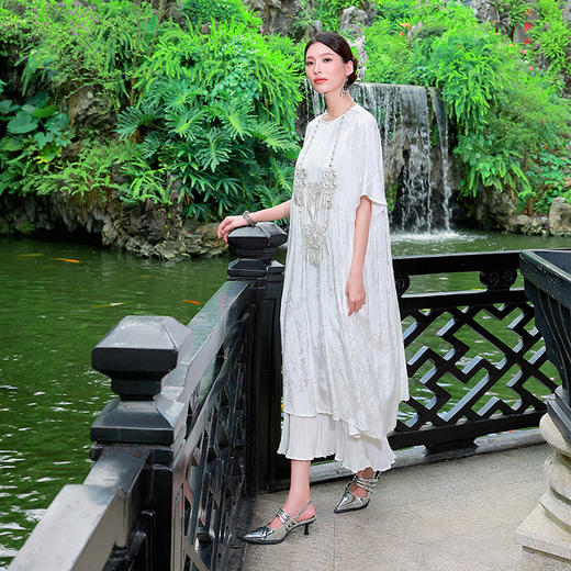 彝族系列 |  霜华素色连衣裙  | 现货加急发 商品图1