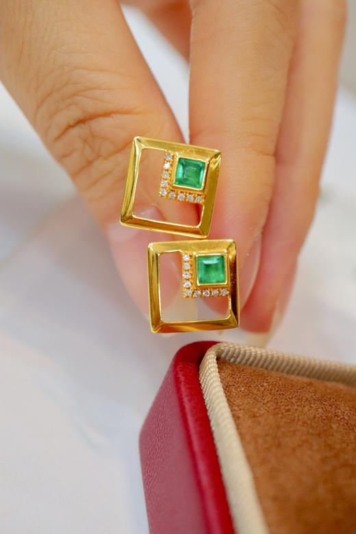 0.8ct 祖母绿耳钉 商品图2