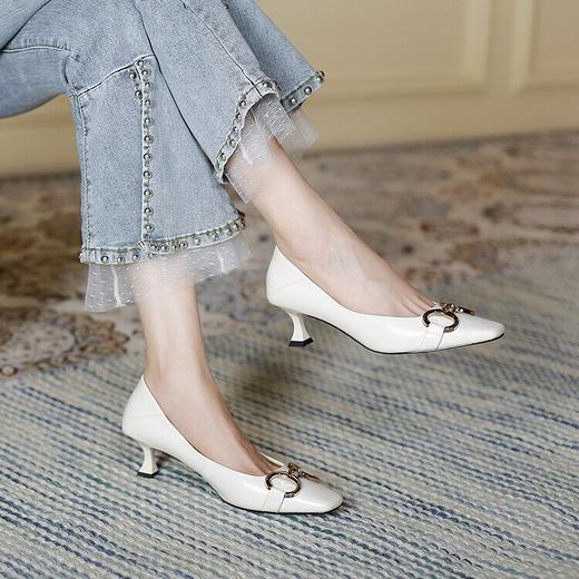 【预售5天】法式复古风细跟单鞋，马蹄扣方头ol性感高跟鞋女鞋HCYYHD&2418 商品图1