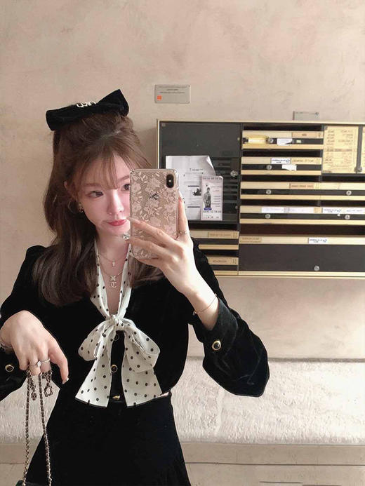 金蘑菇菇  新季miu 新月美术馆丝绒组 /早秋复古千金 娇贵黑丝绒 商品图2