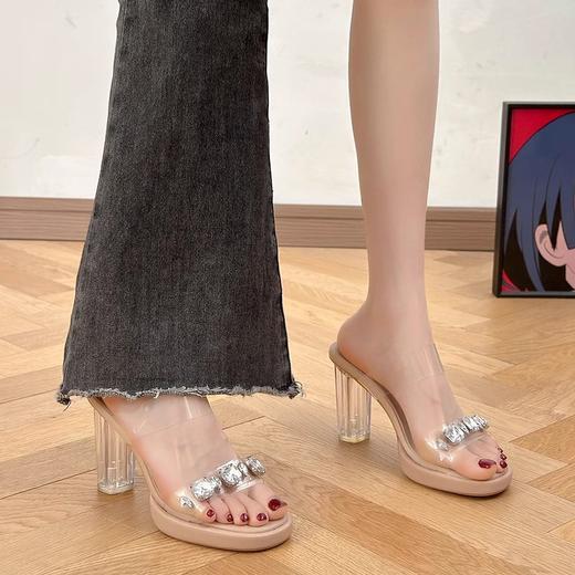 【踩屎感厚底防水台透明一字高跟鞋】高跟鞋女外穿2025夏季新款法式粗跟，填充优质乳胶鞋垫，平稳行走舒适到起飞，水钻透明水晶凉鞋女拖鞋女鞋子外出凉拖鞋QQ 商品图2