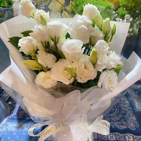 【浪漫缘分】白色洋桔梗精品花束