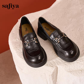 Safiya/索菲娅2025英伦真皮石头纹圆头金属扣百搭粗跟乐福鞋 SF43112103