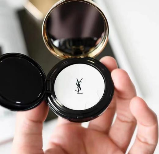 [小滋心选]【活动价¥69.9】圣罗兰明彩轻垫粉底液小样5g（粉色皮革，黑色皮革）5g 商品图6