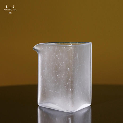 问鼎琉璃三角公杯 （透明白）（蓝）（琥珀） 商品图0