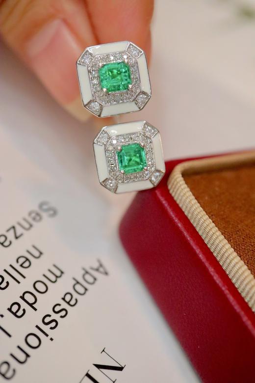 0.93ct 祖母绿耳钉 商品图5