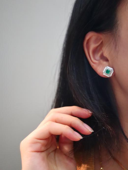 0.93ct 祖母绿耳钉 商品图6